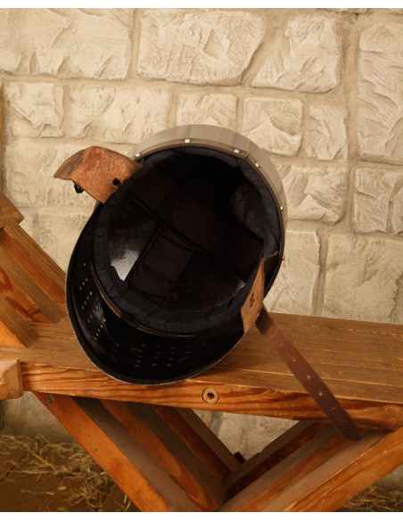 Casque médiéval en acier poli modèle...