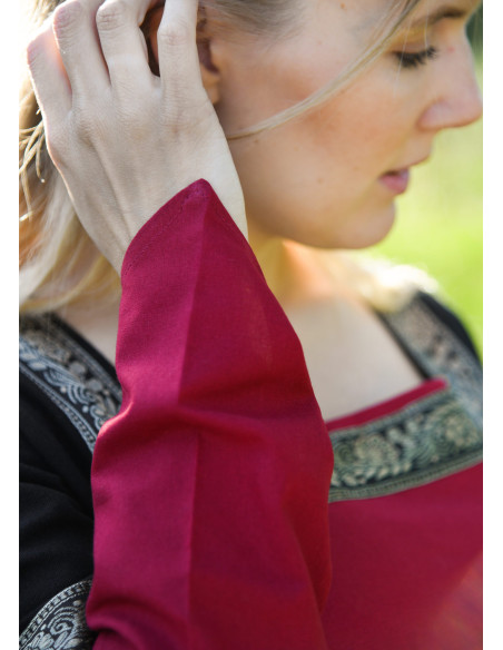 Robe Médiévale Leonor en rouge-noir