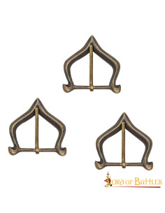 Ensemble de 3 petites boucles médiévales en laiton antique