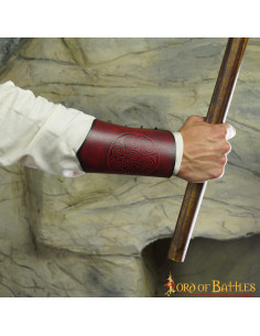 Bracelets en cuir marron avec motif Celtic Spiral en relief 2