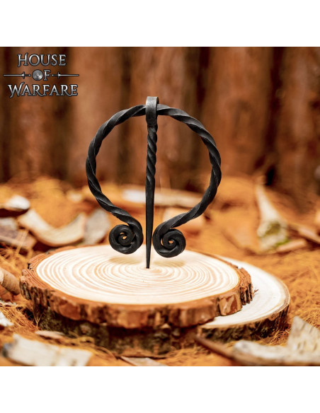 Fermeture de cape historique en fer...