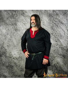 Tunique Viking noir-rouge modèle Sigurd 2