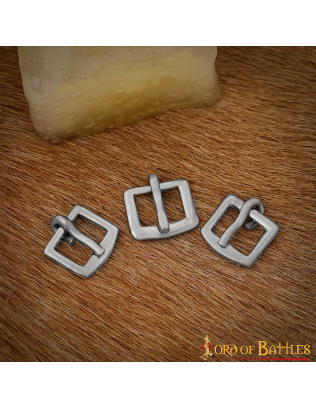 Pack de 3 boucles en acier (1,8 x 2 cm.)