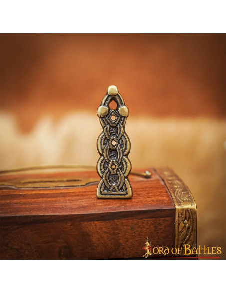 Embout de ceinture celtique en laiton...