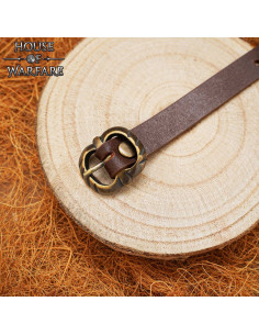 Petite boucle en laiton vieilli (3,1 x 2,7 cm.) 2