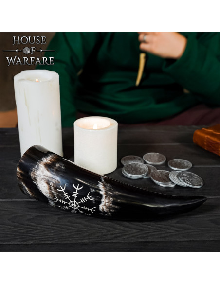 Corne à boire Viking sculptée à la...