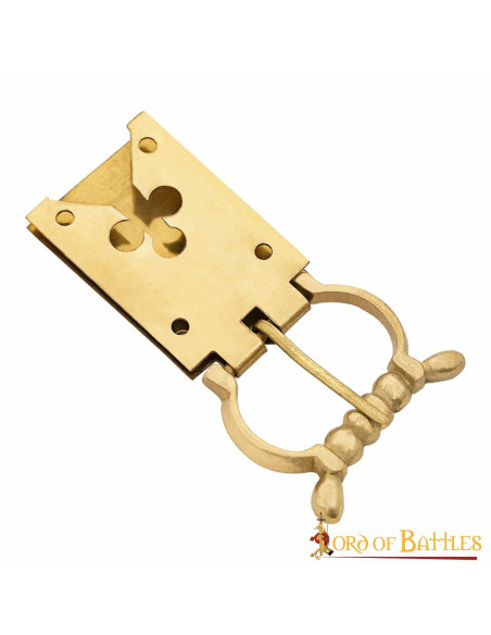 Boucle médiévale en forme de trèfle...