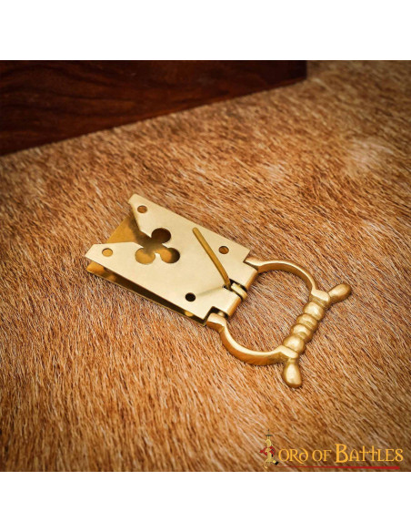 Boucle médiévale en forme de trèfle...