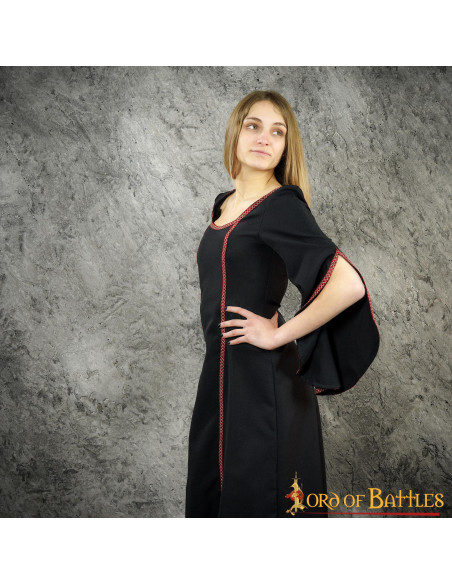 Robe longue médiévale modèle Crsti