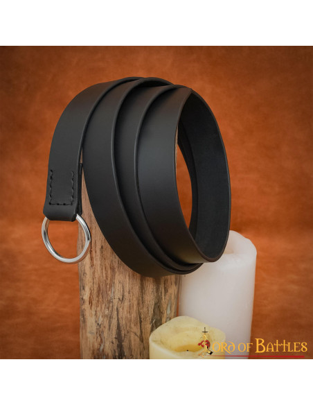 Ceinture médiévale en cuir avec...