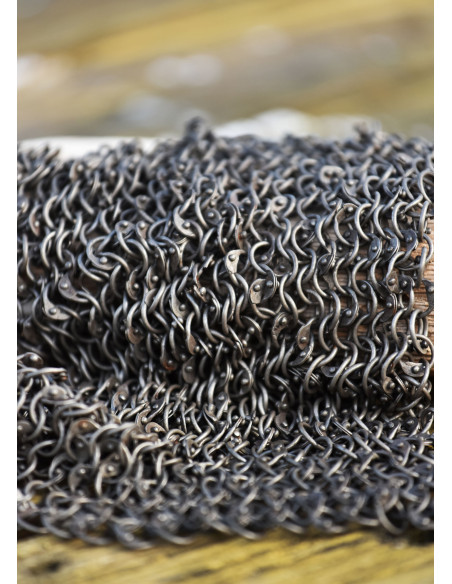 Cotte de mailles rivetée, finition...