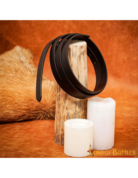 Ceinture médiévale en cuir marron...