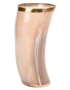 Verre en corne médiéval avec bord en laiton (200-300 ml.)