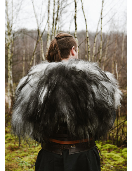 Couvre-épaules pour guerriers en peau...