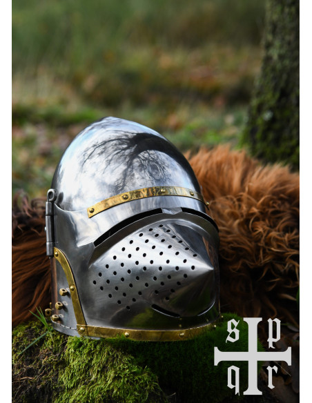 Bassin à bec médiéval à visière...