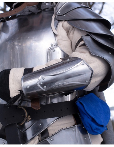 Ensemble médiéval de bracelets et...