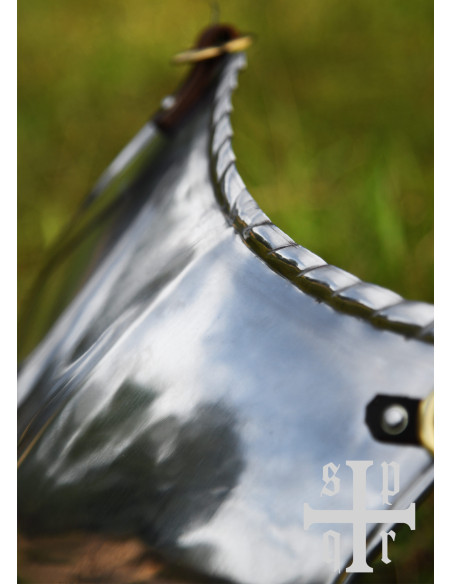 Cuirasse en acier du 16ème siècle 1,6...