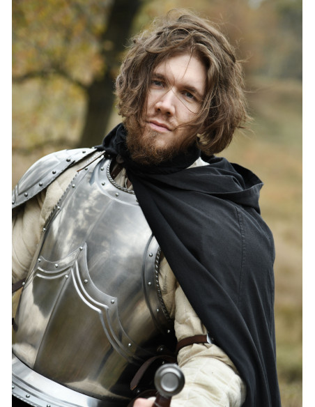 Cuirasse complète de style gothique,...