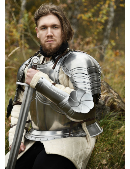 Paire d'épaulettes gothiques, acier...