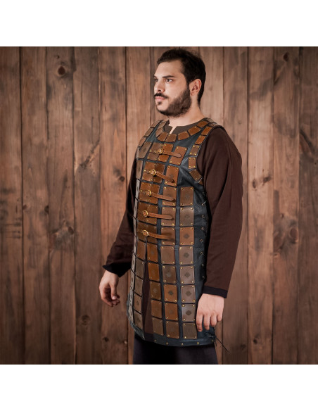 Armure en cuir à l'échelle, modèle...