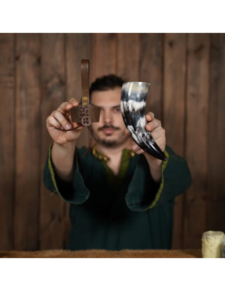 Corne à boire viking avec baudrier en...