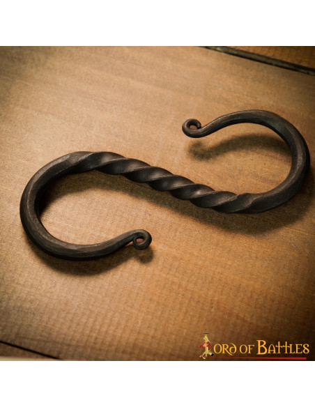 Crochet médiéval pour suspendre les...