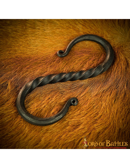 Crochet médiéval pour suspendre les...