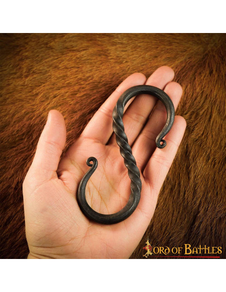 Crochet médiéval pour suspendre les...