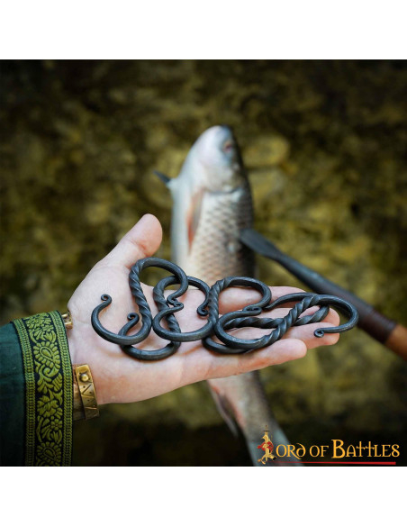 Crochet médiéval pour suspendre les...