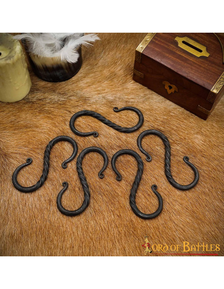 Crochet médiéval pour suspendre les...