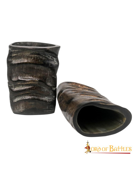 Ensemble de 2 verres à shot en corne...