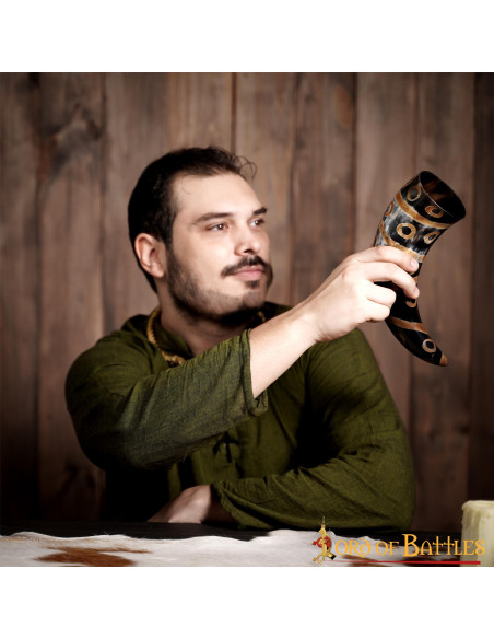 Corne Viking décorée prête à boire...