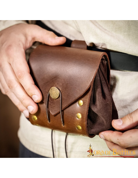 Out sur un sac de taille médiéval...