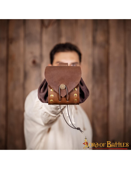 Out sur un sac de taille médiéval...