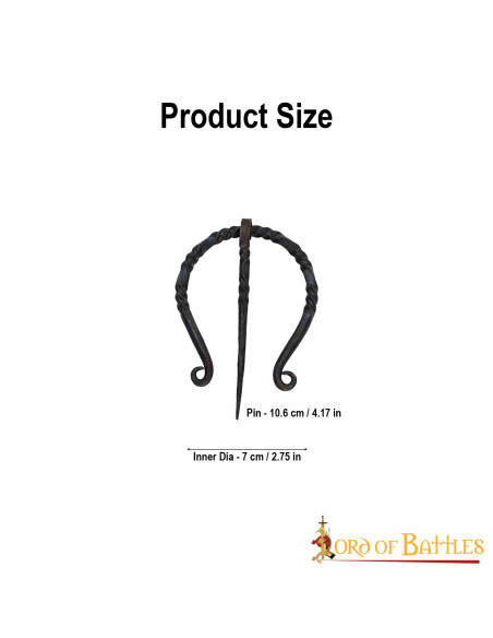 Fibule-fermoir pour cape en fer forgé...