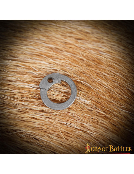 Anneaux plats pour riveter la cotte...