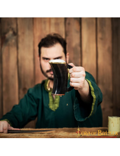 Mug Viking en cuir de boeuf et garniture en laiton 2