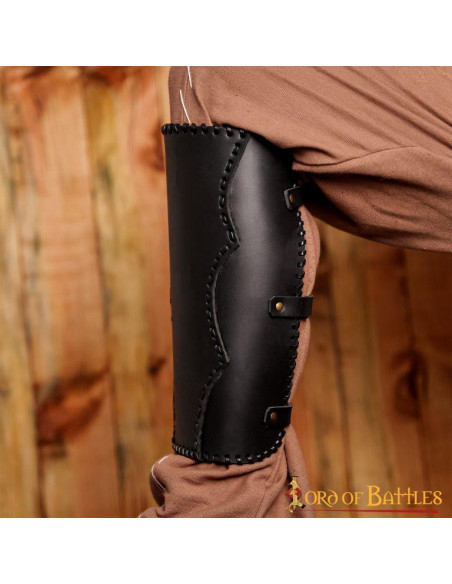 Grèves médiévales en cuir avec...