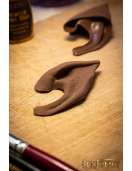 Oreilles d'elfe noir pointues, petites