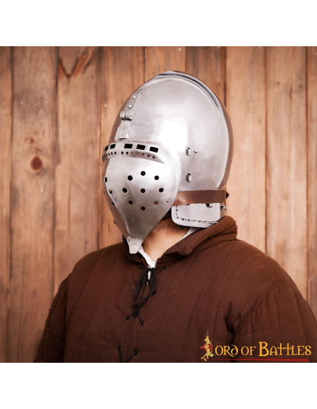 Basinette prête au combat avec...