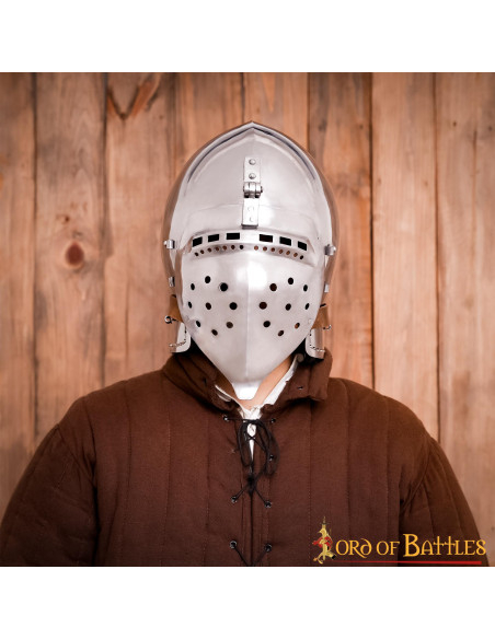 Basinette prête au combat avec...