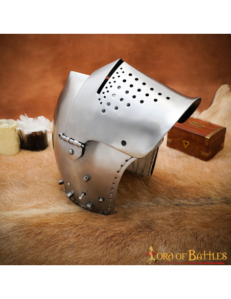 Basinette médiévale avec visière, fin...