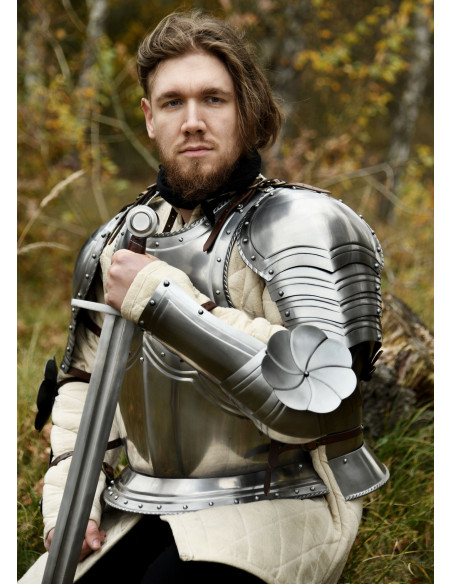 Paire de brassards gothiques...