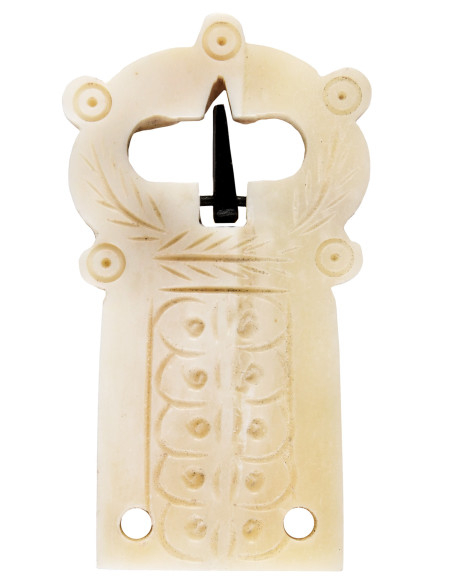 Boucle de ceinture en os