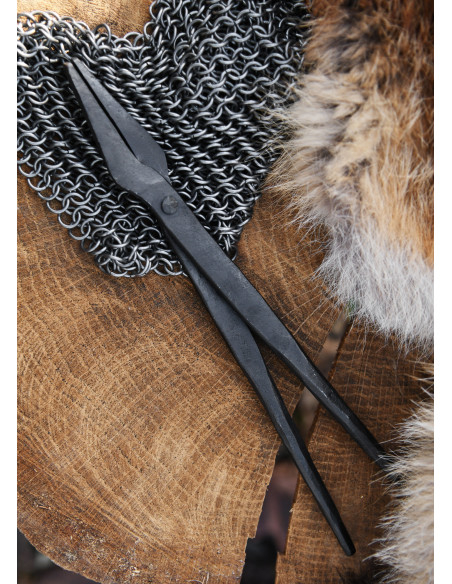 Pince forgée médiévale (27 cm.)