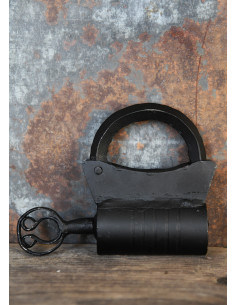 Cadenas médiéval en fer forgé (11x4 cm.) 2