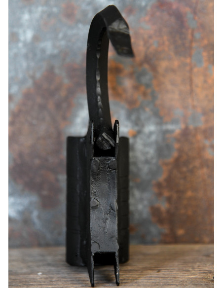Cadenas médiéval en fer forgé (11x4 cm.)