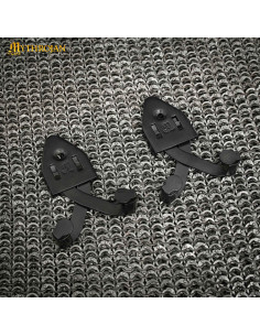 Support en acier noirci pour suspendre l'épée verticalement