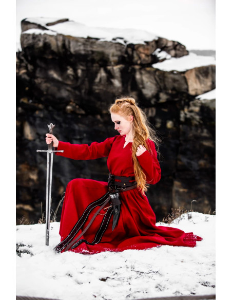 Robe en lin viking modèle Anna, rouge