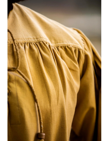 Chemise médiévale à col haut et...